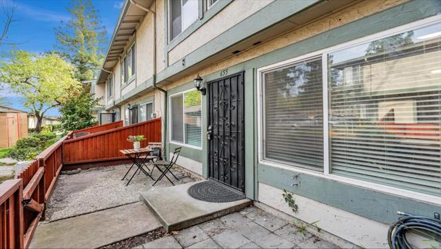 655 Balfour Drive, San Jose CA: https://media.crmls.org/mediaz/ad77bb63-01c0-442a-92c4-b14c24876347.jpg