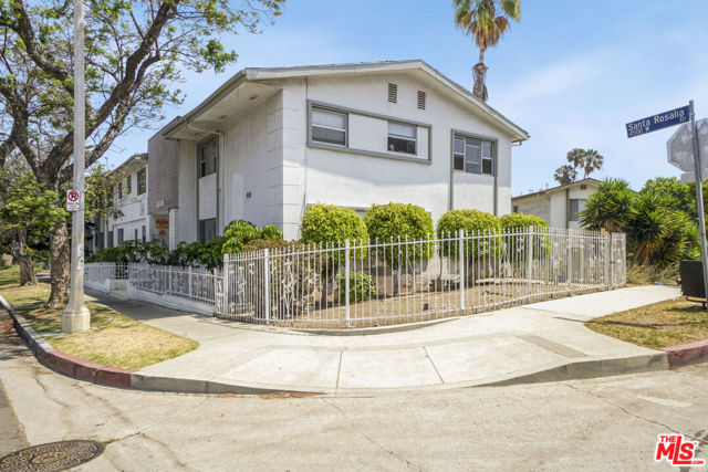 4505 Santa Rosalia Drive, Los Angeles CA: https://media.crmls.org/mediaz/ad7819a0-9ecf-4938-b90d-9a6af356c7f0.jpg