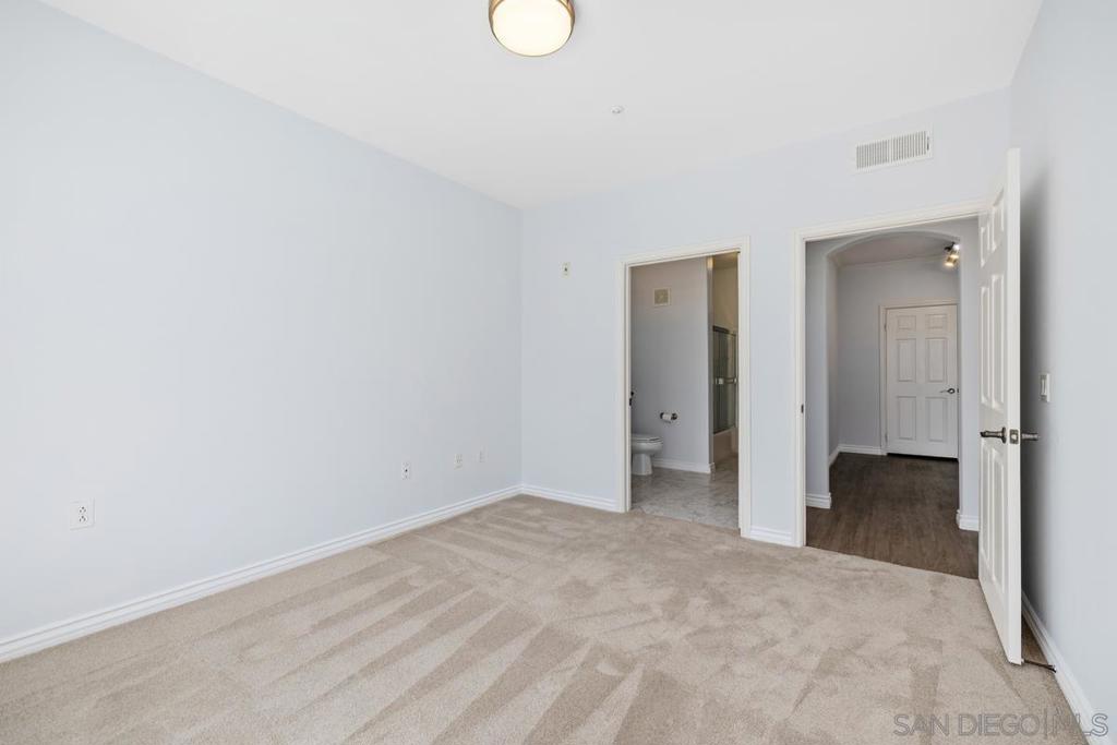 9263 Regents - photo 19
