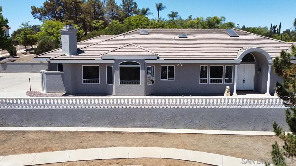 MLS #250034393SD img 9