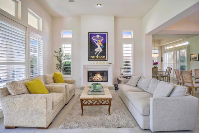371 Tomahawk Drive, Palm Desert CA: https://media.crmls.org/mediaz/ad79bee6-f18e-409f-a1ef-7ec09d4d8c6d.jpg