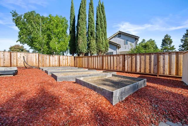 151 Tierra Del Sol, Hollister CA: https://media.crmls.org/mediaz/ad79e1b9-dad7-48b4-9f01-6ef15ca15580.jpg