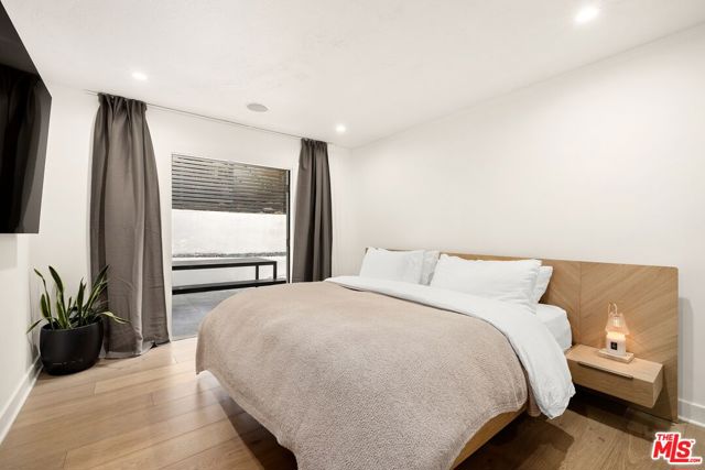 8061 Woodland Lane, Los Angeles CA: https://media.crmls.org/mediaz/ad7a38ed-c280-463f-9f32-8310fd0a5edf.jpg