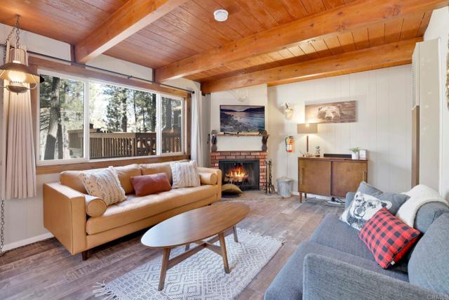 Detail Gallery Image 5 of 18 For 40221 Mill Creek Rd, Big Bear Lake,  CA 92315 - 2 Beds | 1/1 Baths