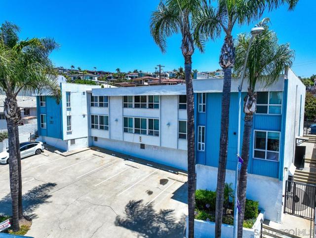 Image 12 of 17 For 2821 Morena Boulevard