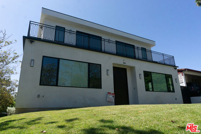 10360 Ilona Avenue, Los Angeles CA: https://media.crmls.org/mediaz/ad7b2edf-8f0e-4b40-a1db-52e96b366a40.jpg