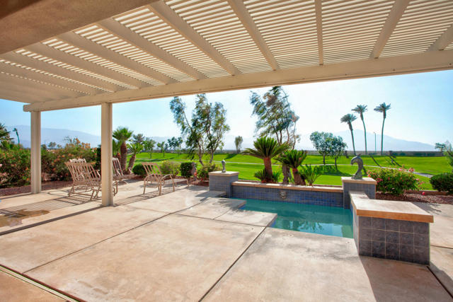 35677 Inverness Avenue, Palm Desert CA: https://media.crmls.org/mediaz/ad7b3388-606a-4e46-ba0d-a76e02d15ba6.jpg
