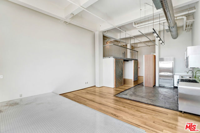 1850 Industrial Street, Los Angeles CA: https://media.crmls.org/mediaz/ad7b7c48-4e45-48c7-b85f-d26ce7503be8.jpg