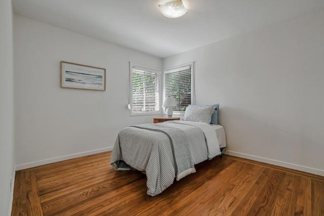 1320 Windermere Avenue, Menlo Park CA: https://media.crmls.org/mediaz/ad7ce108-2484-45dc-9a67-13ada45d1350.jpg