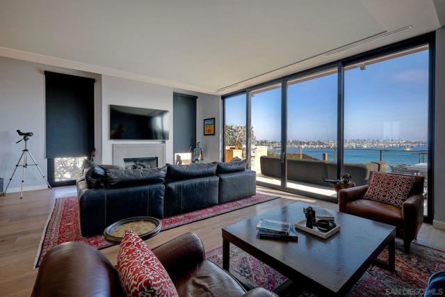 812 San Antonio Pl, San Diego CA: https://media.crmls.org/mediaz/ad7d7d23-dcd9-44d3-b892-79722f1dfac7.jpg