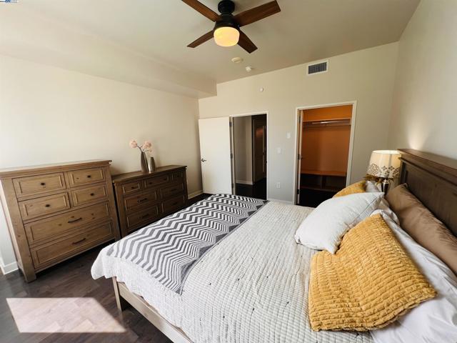 38 N Almaden Blvd, San Jose CA: https://media.crmls.org/mediaz/ad7de6dd-86c9-4781-a034-0d05dead421f.jpg