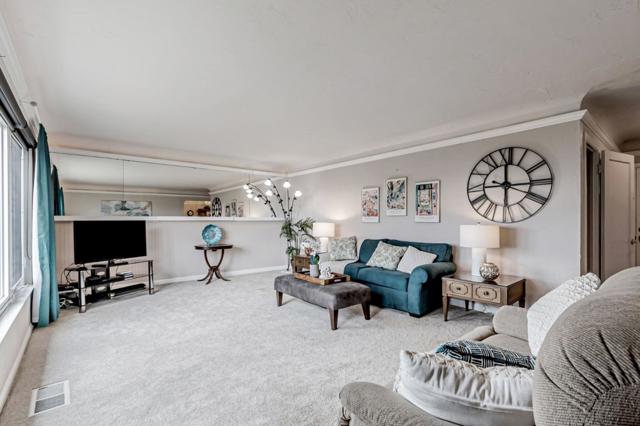 11020 Enchanto Vista Drive, San Jose CA: https://media.crmls.org/mediaz/ad7decda-412c-4fef-9202-db2a11a9bcab.jpg