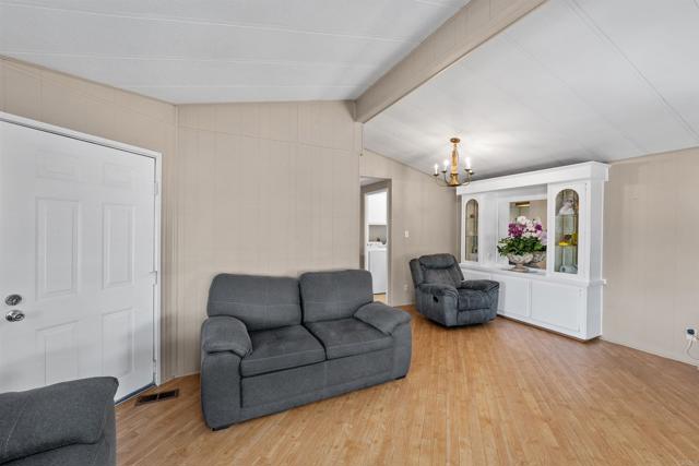 Detail Gallery Image 5 of 31 For 500 Ranchers Dr. #107,  San Marcos,  CA 92069 - 2 Beds | 2 Baths