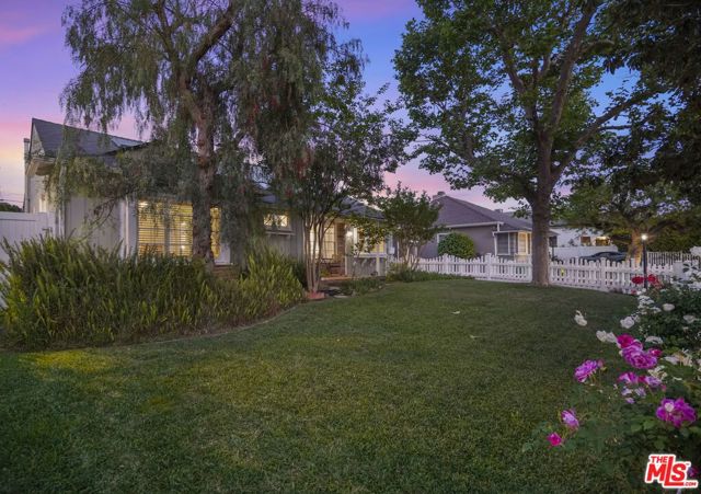 4546 Allott Avenue photo 2