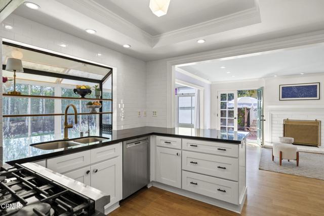 2426 Warbler Avenue, Ventura CA: https://media.crmls.org/mediaz/ad7e7c7e-38ab-4879-9692-f5839f616714.jpg