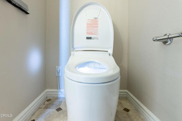 219 Via Rebecca, Thousand Oaks CA: https://media.crmls.org/mediaz/ad804048-51df-4b52-875d-0c3d1b9db561.jpg