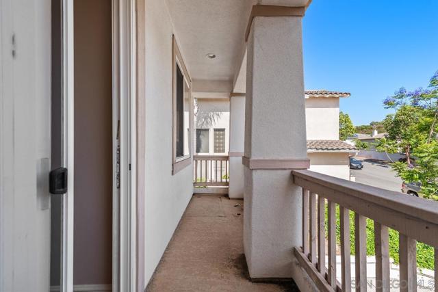 11357 Wills Creek Rd, San Diego CA: https://media.crmls.org/mediaz/ad805cb3-1a8c-4319-82d1-6f54e6f8205e.jpg