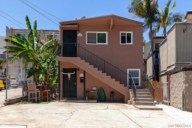 4225 4227 Whittier St, San Diego CA: https://media.crmls.org/mediaz/ad805dd4-bf19-45e1-b8a6-c3630b010859.jpg