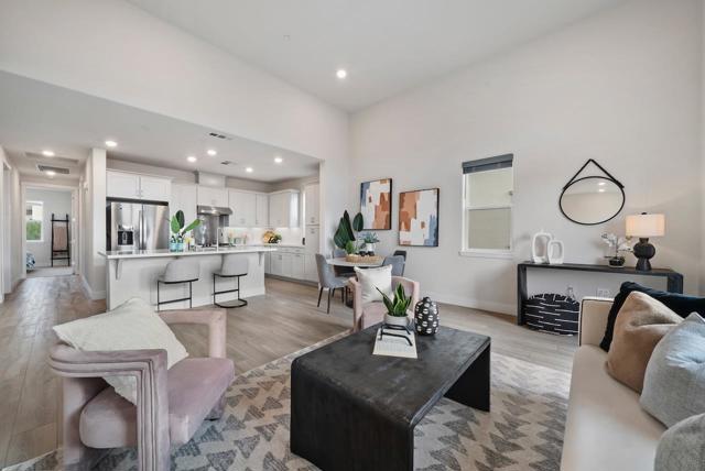 47382 Mission Falls Court, Fremont CA: https://media.crmls.org/mediaz/ad807ce2-32c5-4e9c-b6ea-6be6cb32dc1a.jpg