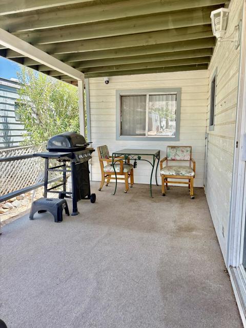 74711 Dillon Road, Desert Hot Springs CA: https://media.crmls.org/mediaz/ad811731-f2e4-4e40-8e96-302c52a2390f.jpg
