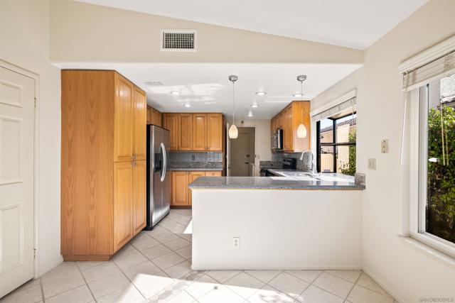 18113 Calle Estepona, San Diego CA: https://media.crmls.org/mediaz/ad81e0a3-dc1a-42b9-944c-797d39de9c51.jpg
