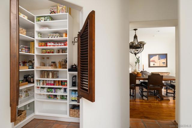 2563 Via Pisa, Del Mar CA: https://media.crmls.org/mediaz/ad8230d6-c22c-4906-82fe-d3366a3cebc1.jpg