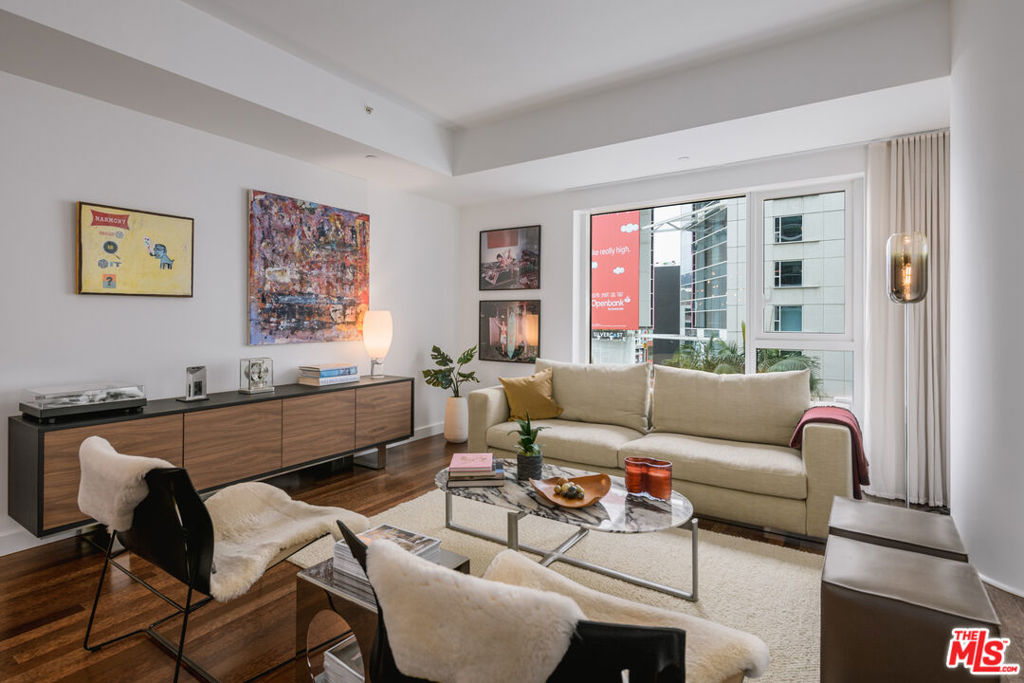 6250 Hollywood Boulevard #5C