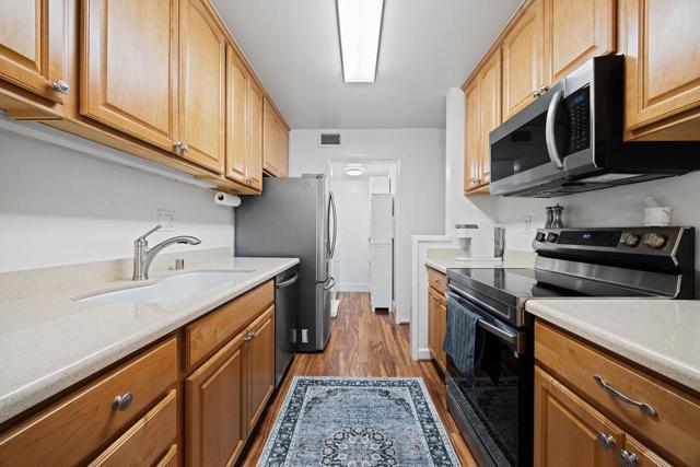 3350 La Mesa Drive, San Carlos CA: https://media.crmls.org/mediaz/ad82791f-9975-4235-9f48-d23acbb3f401.jpg