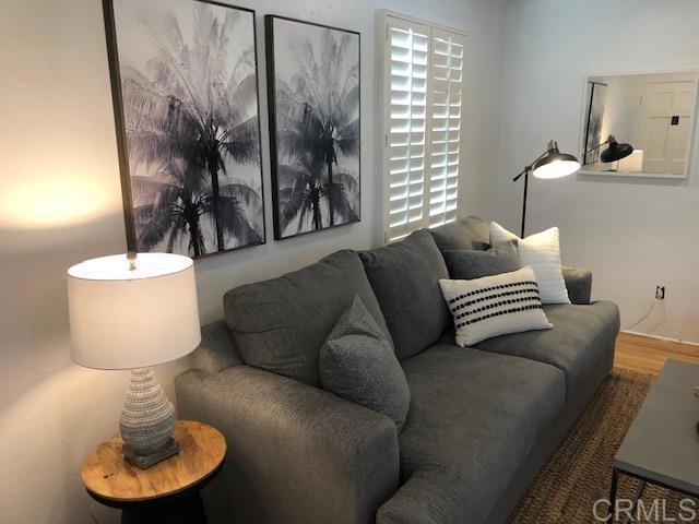 Detail Gallery Image 3 of 17 For 2252 Etiwanda St, San Diego,  CA 92107 - 2 Beds | 1 Baths