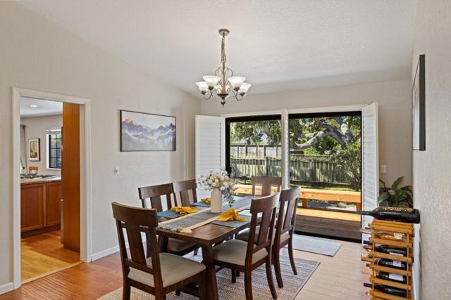 7 Antelope Lane, Monterey CA: https://media.crmls.org/mediaz/ad83c4e1-1f83-471c-b750-12a9dc8fca5b.jpg
