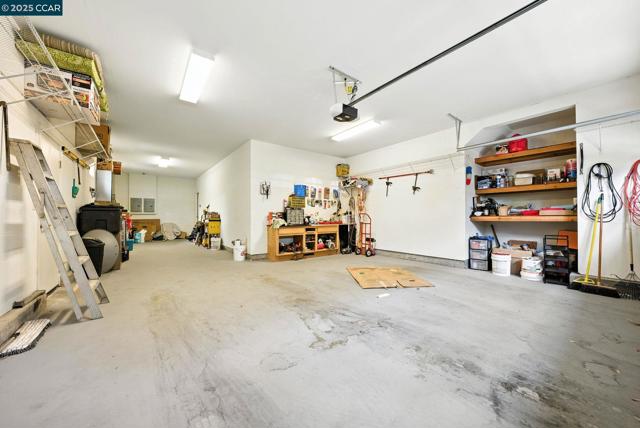 630 Oscar St, Vallejo CA: https://media.crmls.org/mediaz/ad84ab09-3cca-4c7d-bb65-dd58cdc6b151.jpg