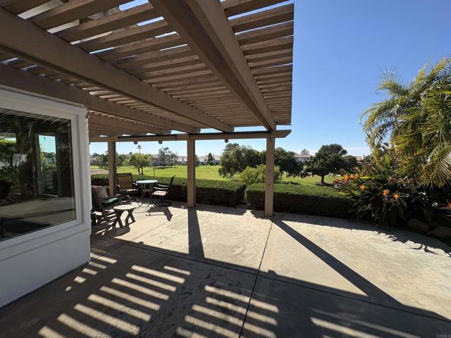 Detail Gallery Image 7 of 33 For 4913 Alicante Way, Oceanside,  CA 92056 - 2 Beds | 2 Baths