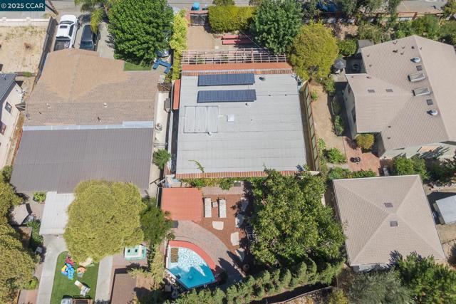 17190 Cedar Ave, Sonoma CA: https://media.crmls.org/mediaz/ad8579a7-706c-4241-9f42-7d8394e9a22b.jpg