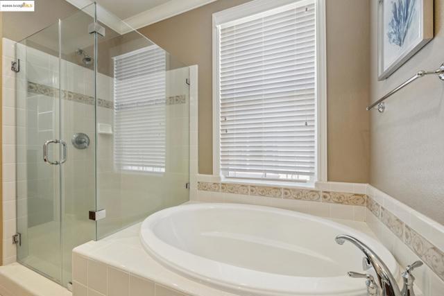 6686 Chalk Hill Ln, Vallejo CA: https://media.crmls.org/mediaz/ad8682f7-1fc9-40a6-b33f-166509d58a5b.jpg