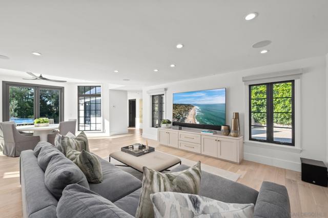16770 Via De Los Rosales, Rancho Santa Fe CA: https://media.crmls.org/mediaz/ad86b4b4-9972-4090-878b-d431088ef70c.jpg