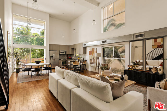 7062 Hawthorn Avenue, Los Angeles CA: https://media.crmls.org/mediaz/ad873830-bb52-4b4a-b803-40fd6a73128d.jpg