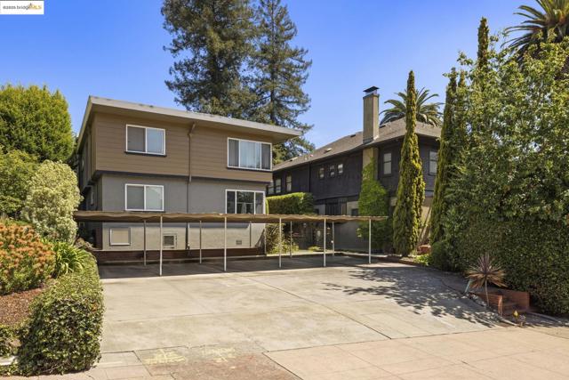 150 Monticello, Piedmont CA: https://media.crmls.org/mediaz/ad87e1d8-970e-4a64-a523-4f3bab3e8909.jpg