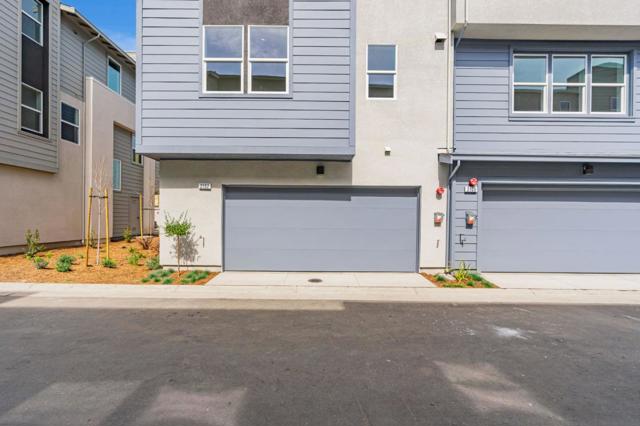 3201 Ivory Terrace, San Ramon CA: https://media.crmls.org/mediaz/ad882fd5-e93e-418d-b5c4-385bce87e5cf.jpg