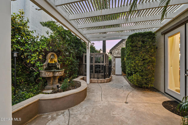 Image 50 of 51 For 490 Peter Place