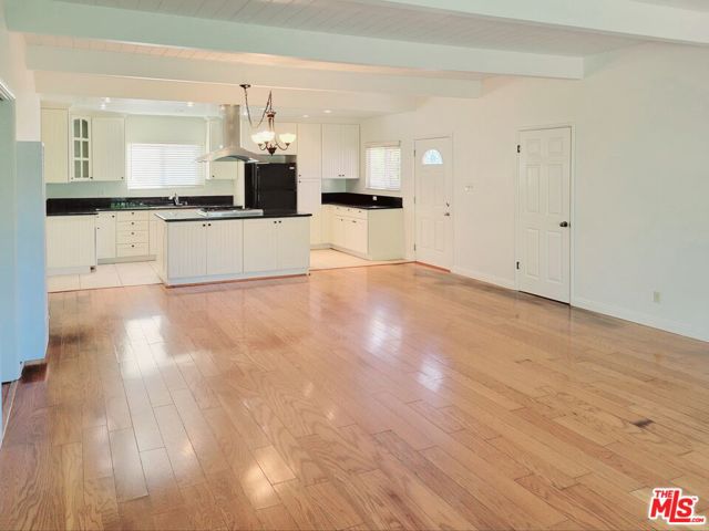 25353 Oak Street, Lomita CA: https://media.crmls.org/mediaz/ad88f080-8021-4b69-a863-5ba380dcd5f2.jpg