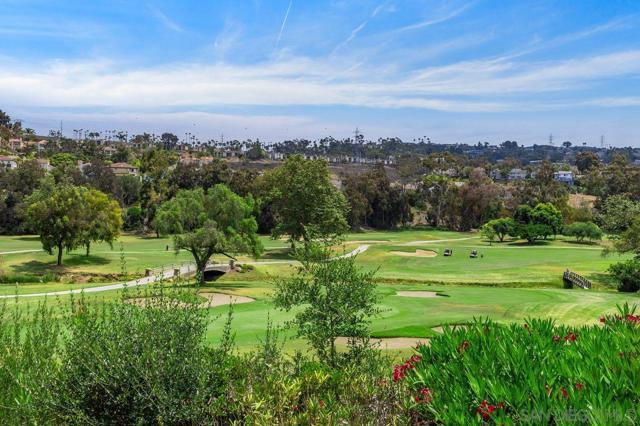 2564 Navarra Dr, Carlsbad CA: https://media.crmls.org/mediaz/ad89ff6b-1262-49d1-88f1-4b1db16259d4.jpg