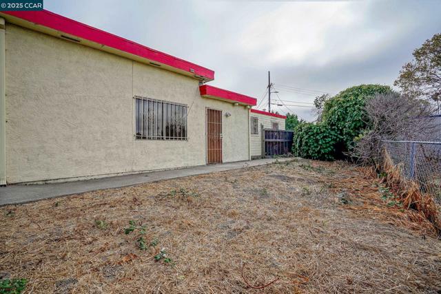 717 Payne Ct, Richmond CA: https://media.crmls.org/mediaz/ad8ac91d-fc64-4af0-95e8-82018313548f.jpg
