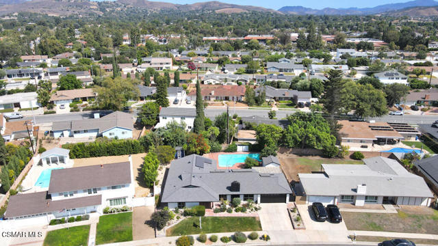 1558 Norwich Avenue, Thousand Oaks CA: https://media.crmls.org/mediaz/ad8b3570-9ecd-4083-ae19-6d2aa2ddcfb0.jpg
