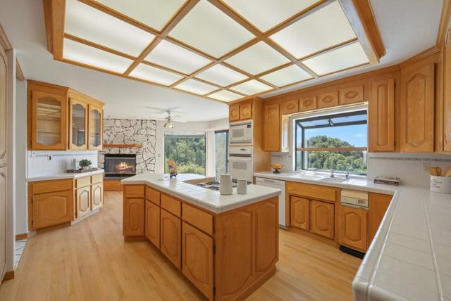 21006 Bear Creek Road, Los Gatos CA: https://media.crmls.org/mediaz/ad8b98e0-b5e4-41a7-a1bb-7616b3762a6c.jpg