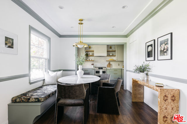 12436 Kling Street photo 6