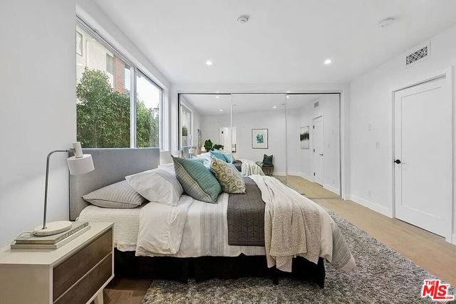 842 11th Street photo 16