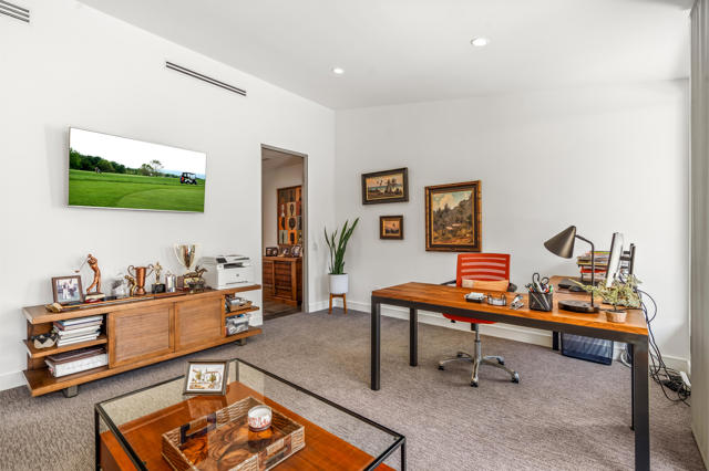 44841 Desert Horizons Drive, Indian Wells CA: https://media.crmls.org/mediaz/ad8c44eb-48b4-4a9b-9b39-7b7ac69ff976.jpg