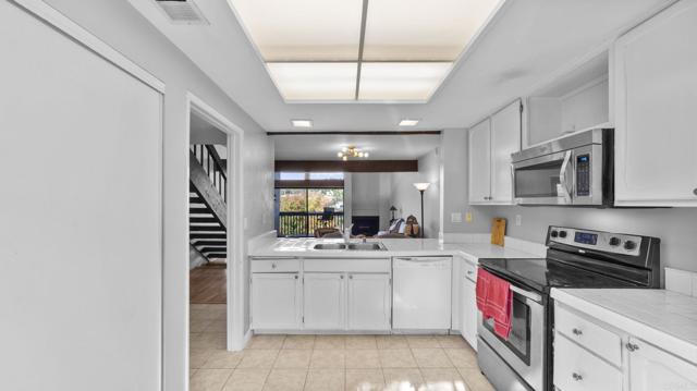 Detail Gallery Image 11 of 43 For 2508 Navarra Dr #424,  Carlsbad,  CA 92009 - 2 Beds | 2/1 Baths