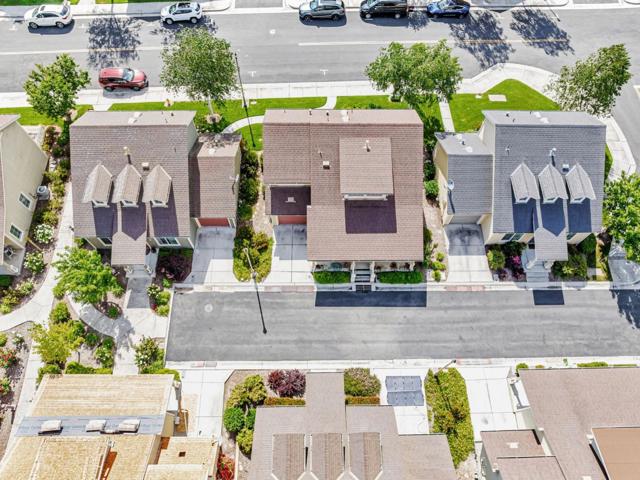1554 Rosette Way, Gilroy CA: https://media.crmls.org/mediaz/ad90caba-4595-4835-a27d-4c3203c5857f.jpg