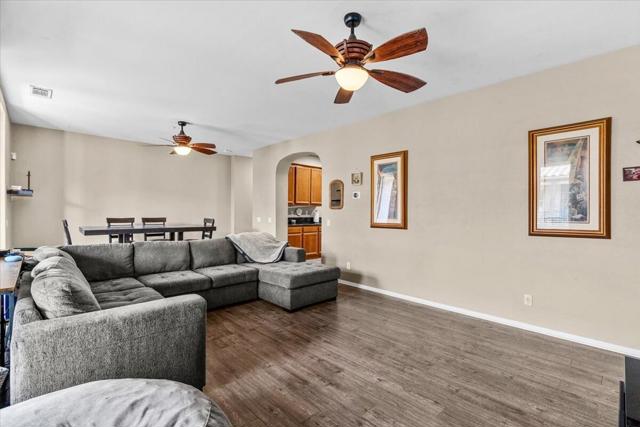 118 Paseo Bravo, Palm Desert CA: https://media.crmls.org/mediaz/ad91836a-5401-4d4f-88d7-c995c5627e6d.jpg